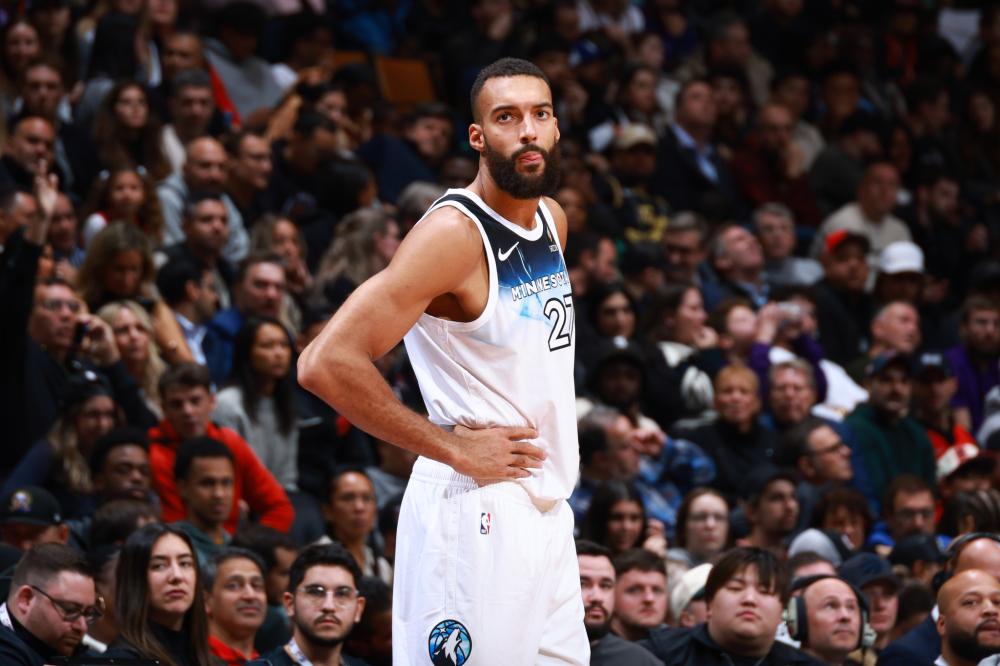 他不仅在多 他不仅在多